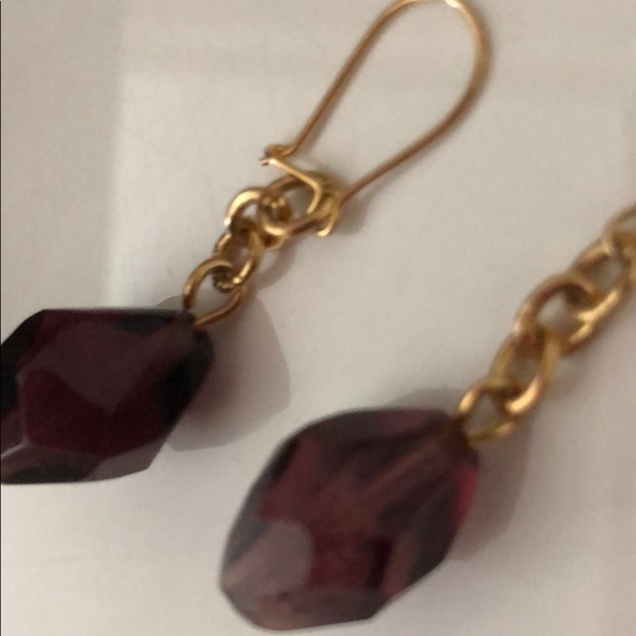FACETED PURPLE CRYSTAL W/GOLD TONE CHAIN - Picture 12 of 12